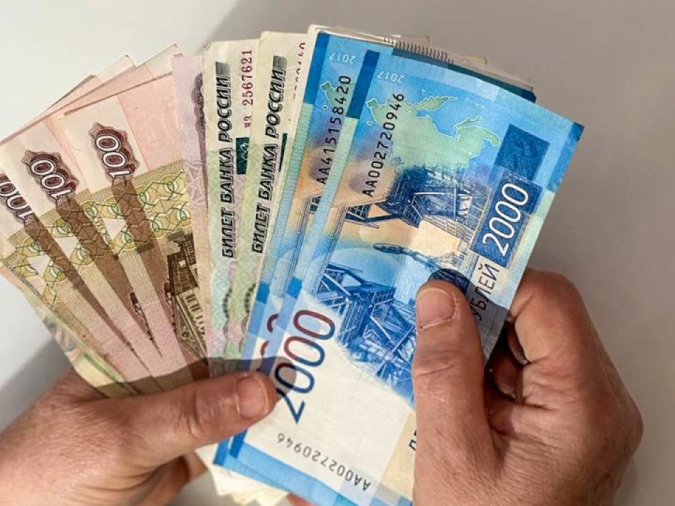 Наличку больше не увидим? Названа дата, когда зарплаты начнут выдавать в цифровых рублях