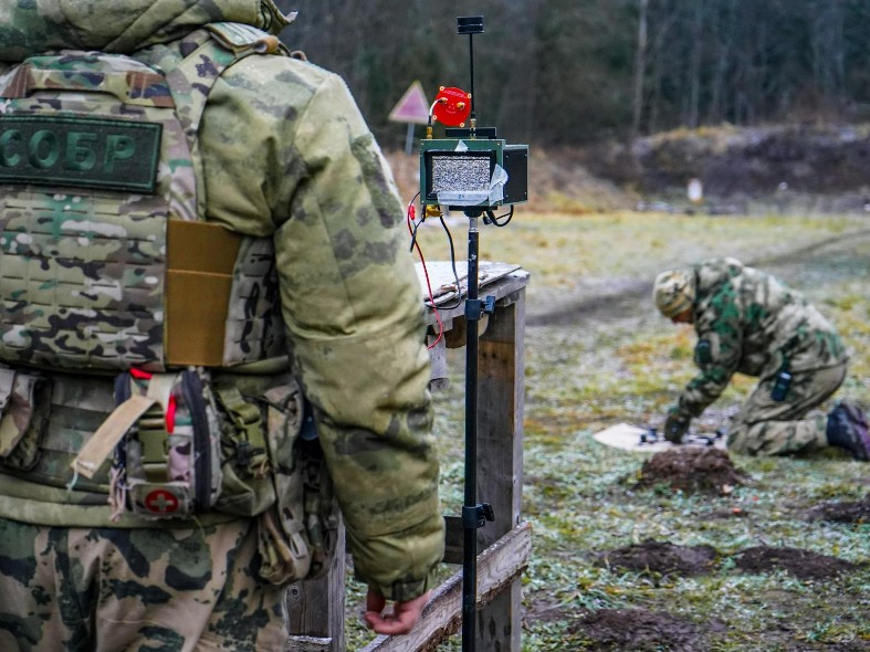 Дроны под контролем спецназа: как Росгвардия Подмосковья отработала защиту от атак беспилотников
