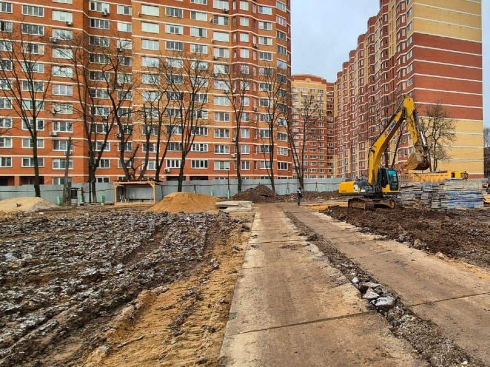 От руин до ИТ‑полигона: как в Подольске возводят школу мечты — первые экскаваторы уже в деле