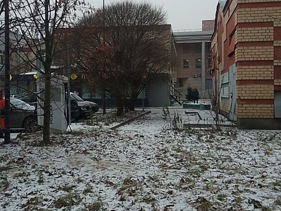 В Ивантеевке на улице Первомайской убрали грязь и мусор