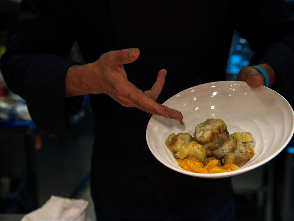 Как приготовить простой и вкусный салат «Лариса Ивановна» на новогодний стол