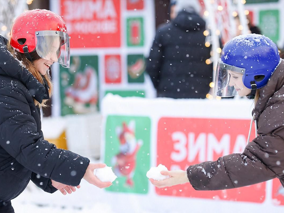 Жители Подмосковья могут сразиться в турнире по снежкам, но что придется метать
