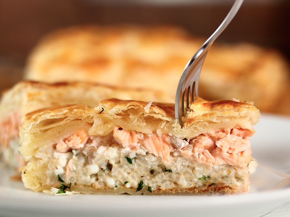 Царское угощение на Новый год: торт из семги и крабовых палочек станет «хитом» волшебной ночи