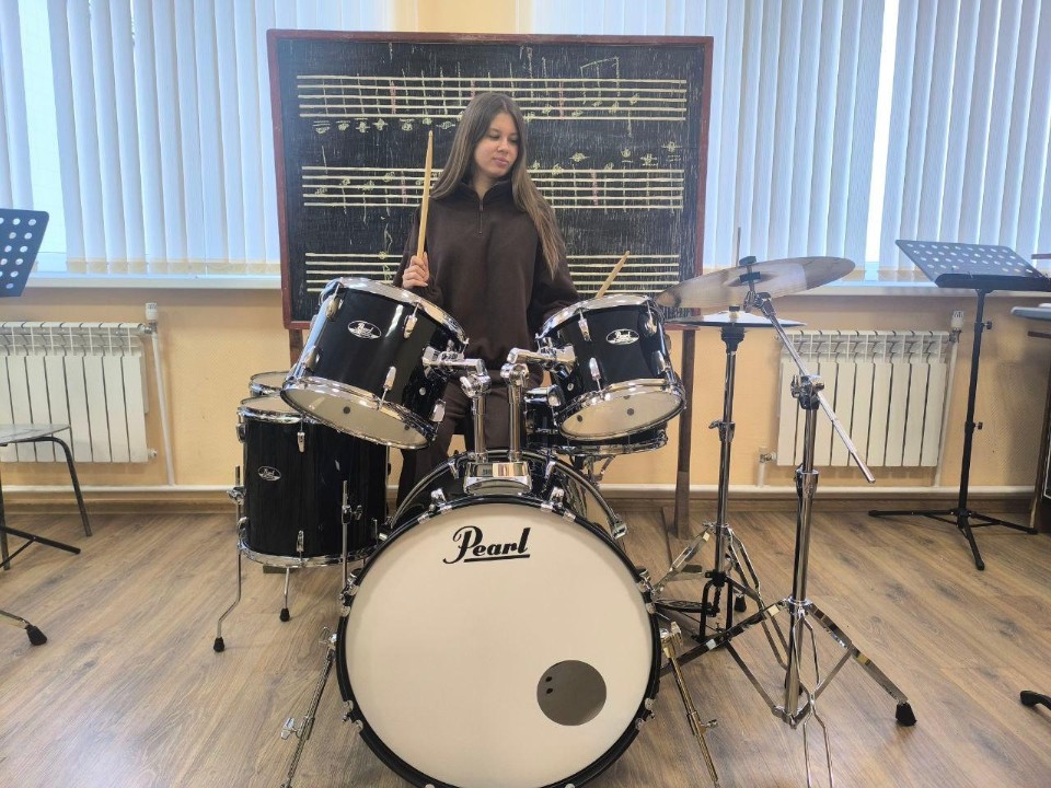 Свежие ноты в творчестве: ударную установку приобрели для духового оркестра