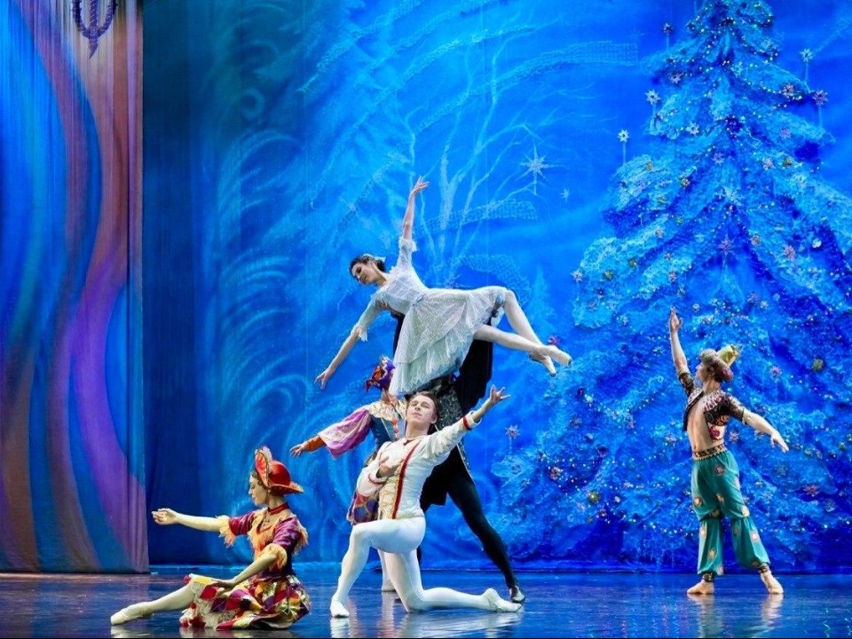 «Щелкунчик» из Подмосковья: как 14 тыс. зрителей встретили «Русский балет» в Калининграде и Светлогорске