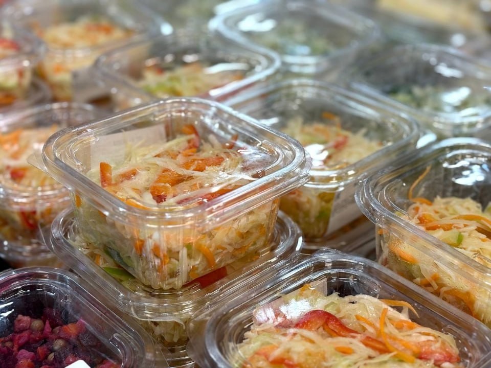 Без нее никак не обойтись: квашеную капусту пытались пронести на Прямую линию с президентом