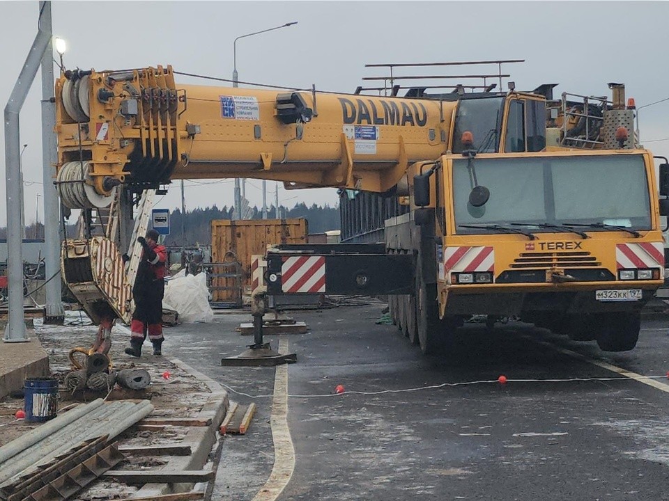 Новую развязку в Юрлово на Пятницком шоссе откроют до конца года
