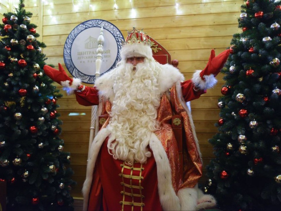 Борода из ваты: почему ребенок может испугаться Деда Мороза и как этого не допустить