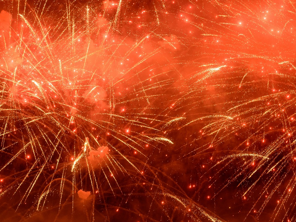 Безопасный Новый год: полиция напомнила лотошинцам почему нельзя запускать фейерверки