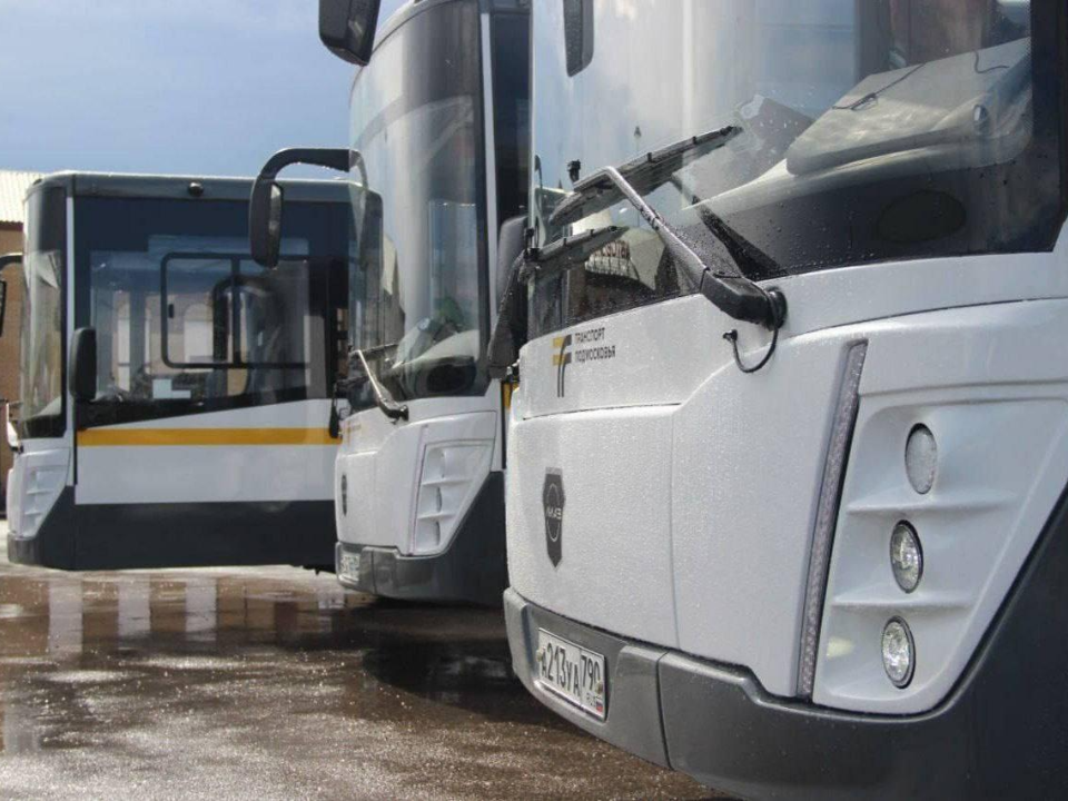 Пассажирский транспорт Подмосковья прокачали к новому сезону: новые и обновленные автобусы ускоряют поездки к МЦД и железной дороге