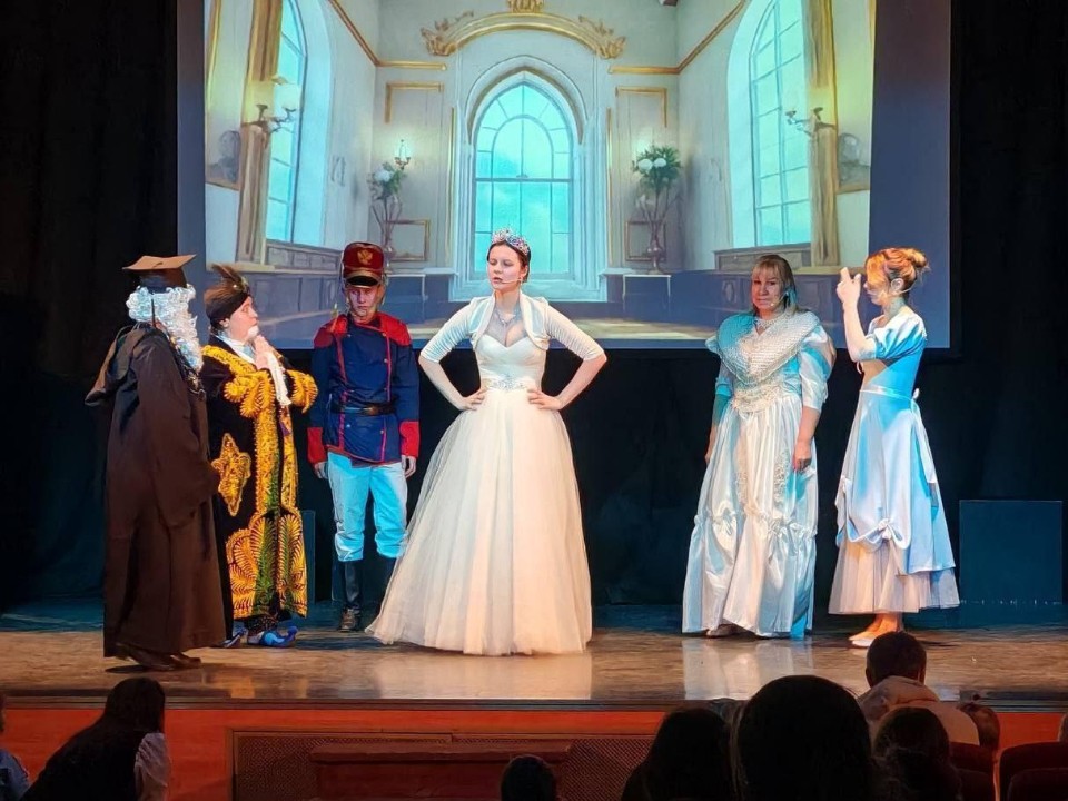 Спектакль и любимые персонажи: как прошел новогодний марафон в Котельниках