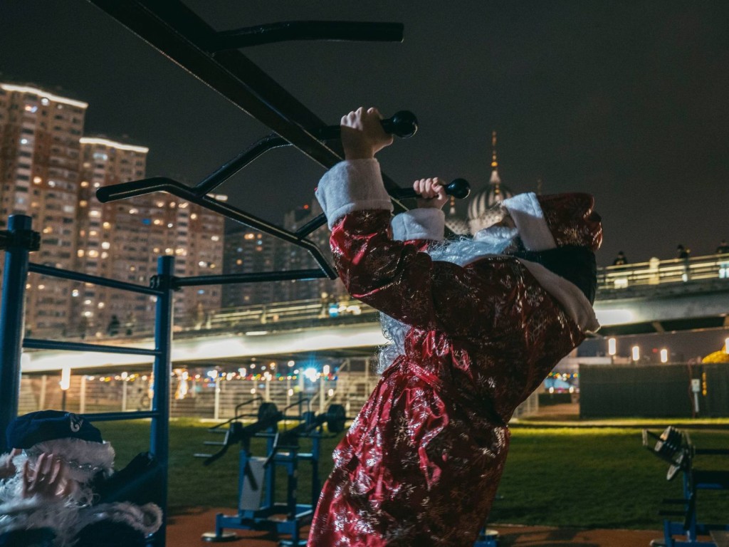 В Павшинской пойме открыли первый народный фитнес-парк