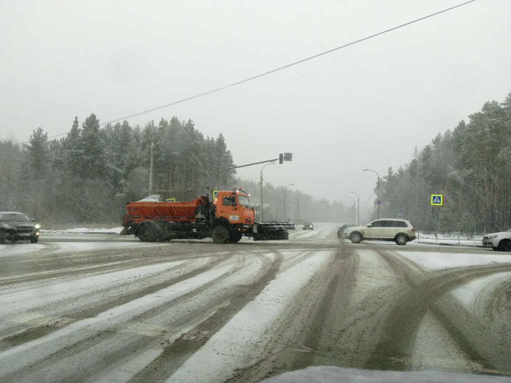 В Егорьевске задействуют дежурную спецтехнику для уборки дорог