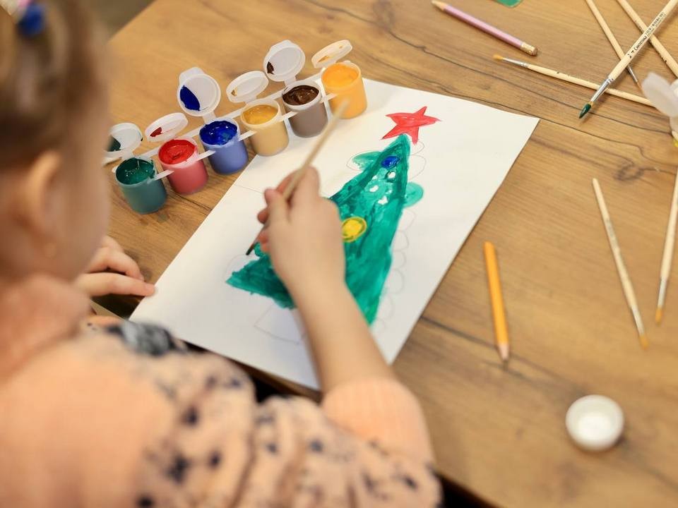 Помощники Деда Мороза проведут занятия для детей участников СВО в Королеве