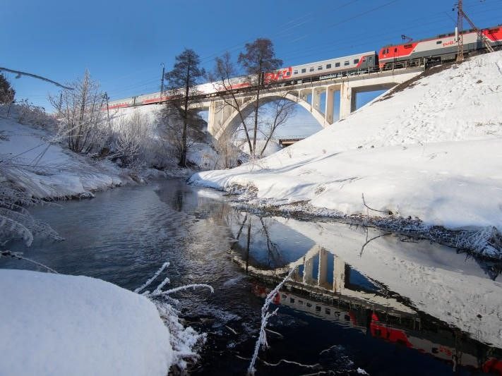 Проехаться по-новогоднему: во время праздников запустят 450 рейсов на железной дороге