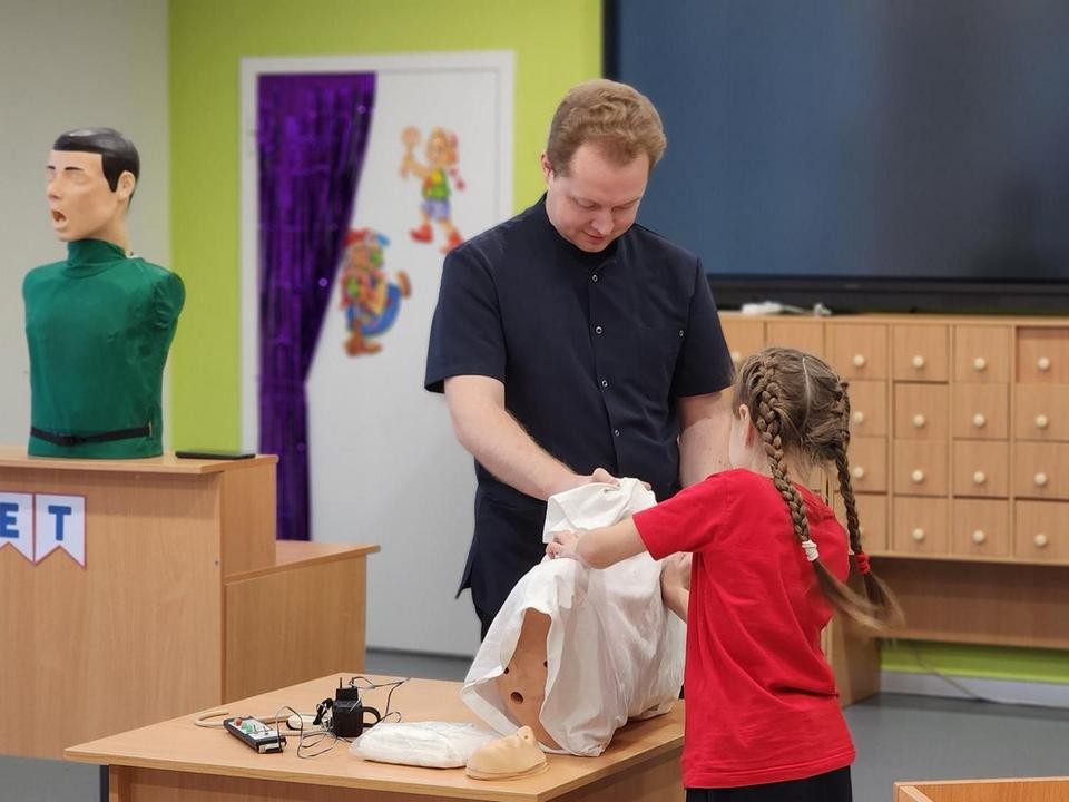 Уроки первой помощи: школьников в Луховицах учат, как помочь при обмороках и асфиксии