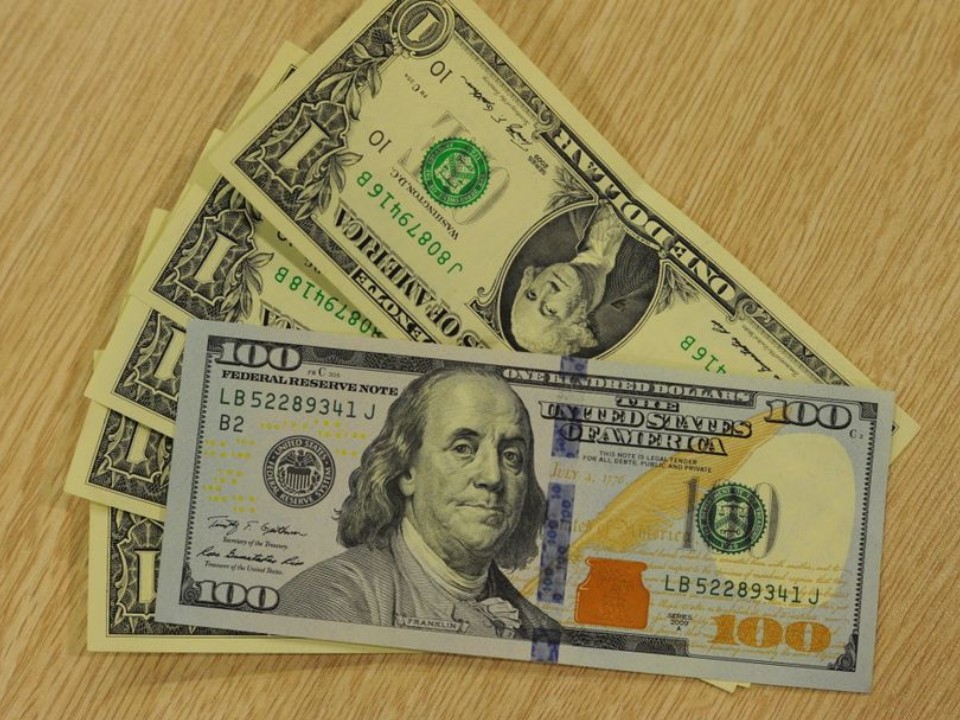 Доллар пробил потолок? Что показывают котировки на межбанковском валютном рынке