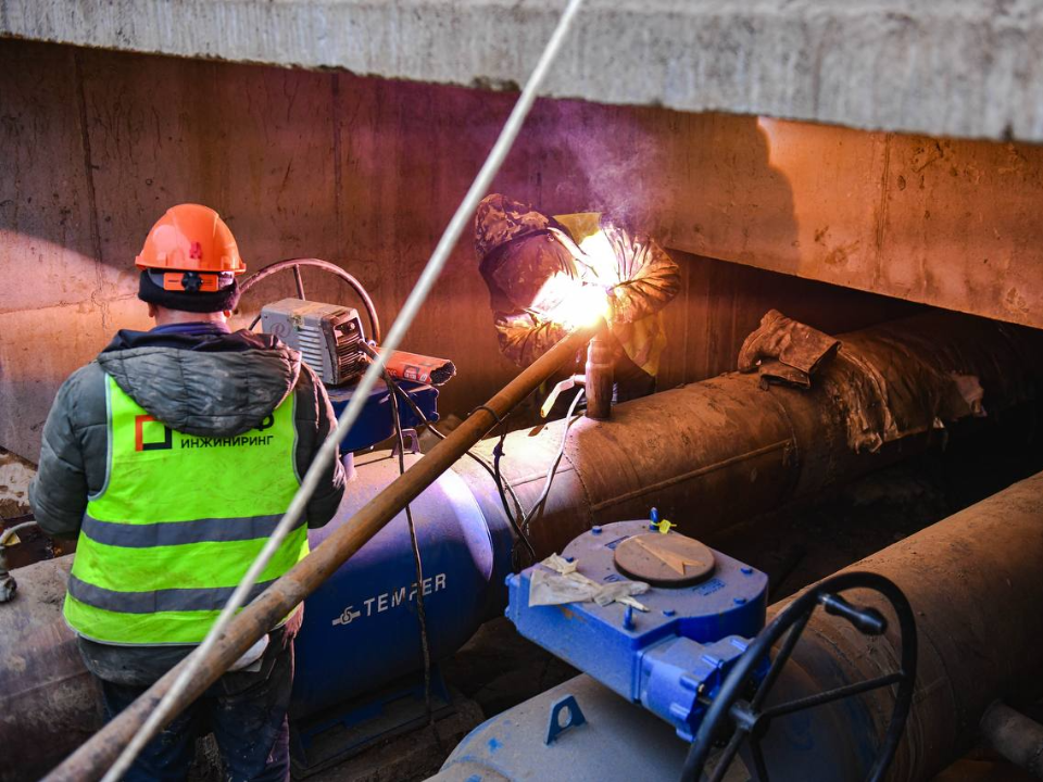 Прорыв в подвале дома на Юбилейном проспекте устранят до восьми вечера