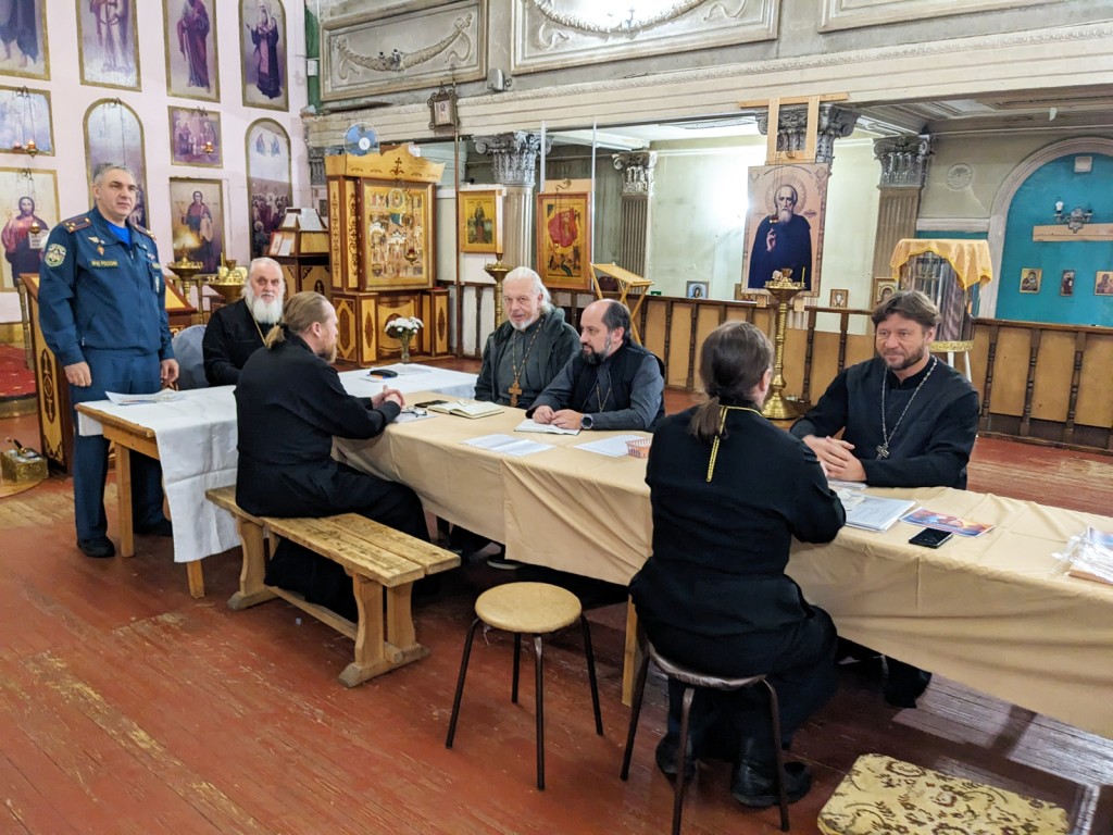 Чтобы огонь оставался священным: как ступинские храмы готовятся к Рождеству и Крещению