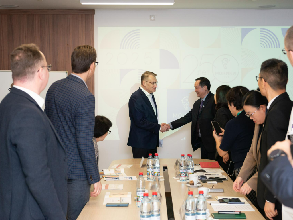 Китайские медики наладили сотрудничество с Подмосковьем: какие технологии они привезли и что изменится для пациентов