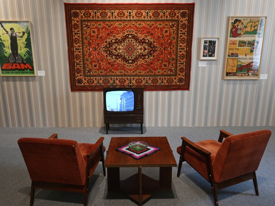 Назад, в СССР: фотографии на фоне ковра на стене можно будет сделать в галерее Мытищ