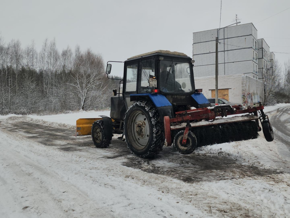 Более 20 единиц техники расчищают Павловский Посад от снега