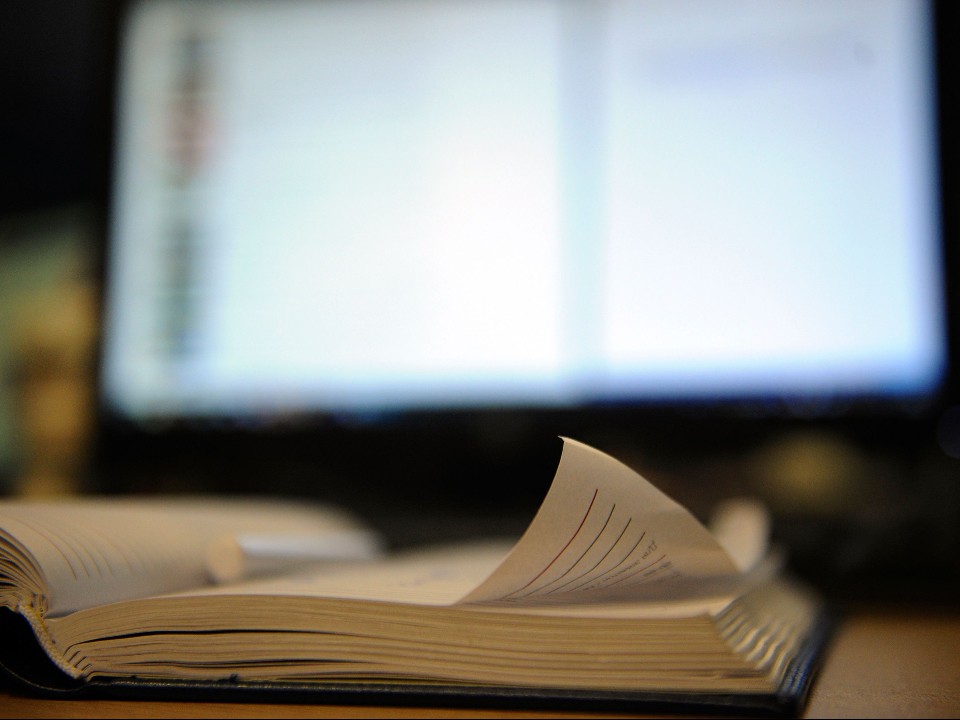 Дворников и сварщиков помогают набирать ИИ-кадровики