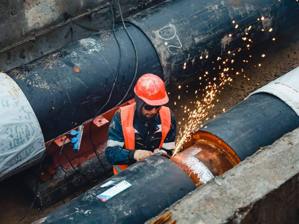 «ТСК Мосэнерго»: за неделю в Химках заменили 83 м труб отопления