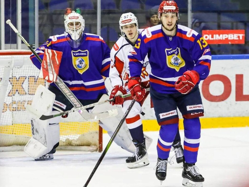 Воскресенский «Химик» сразился с «Ижсталью» на Чемпионате ВХЛ: чем закончилась напряженная игра