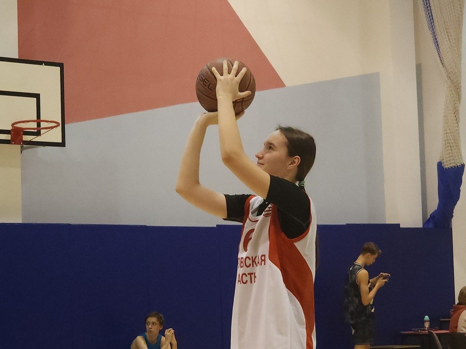 Школьная лига Мытищ определила сильнейших спортсменов сезона в стритболе