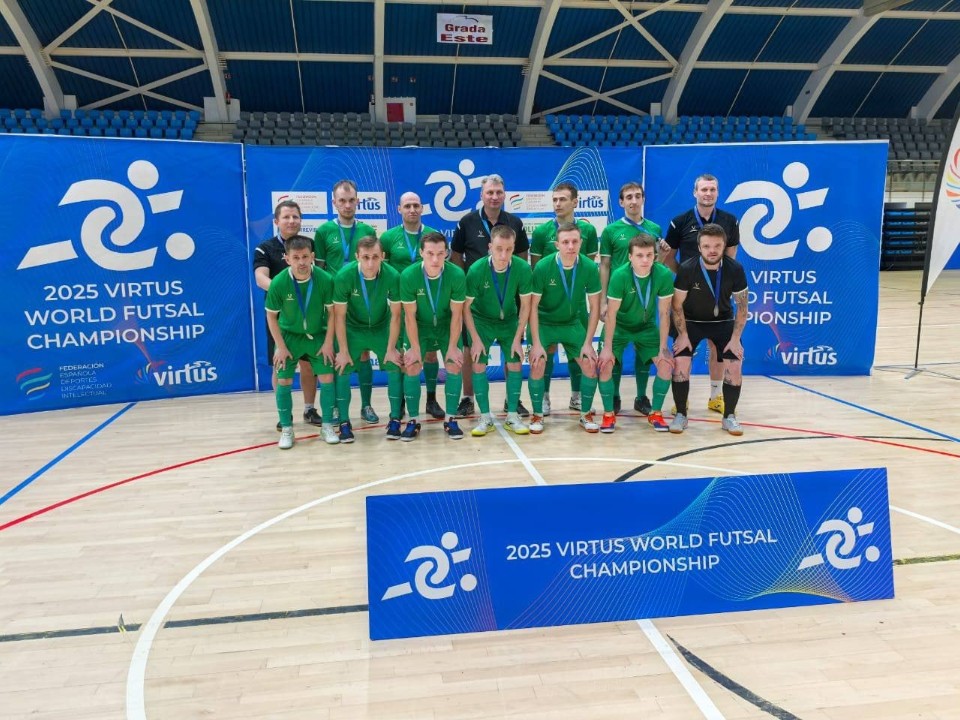 Коломенец  выиграл серебро чемпионата мира по мини-футболу в составе сборной России