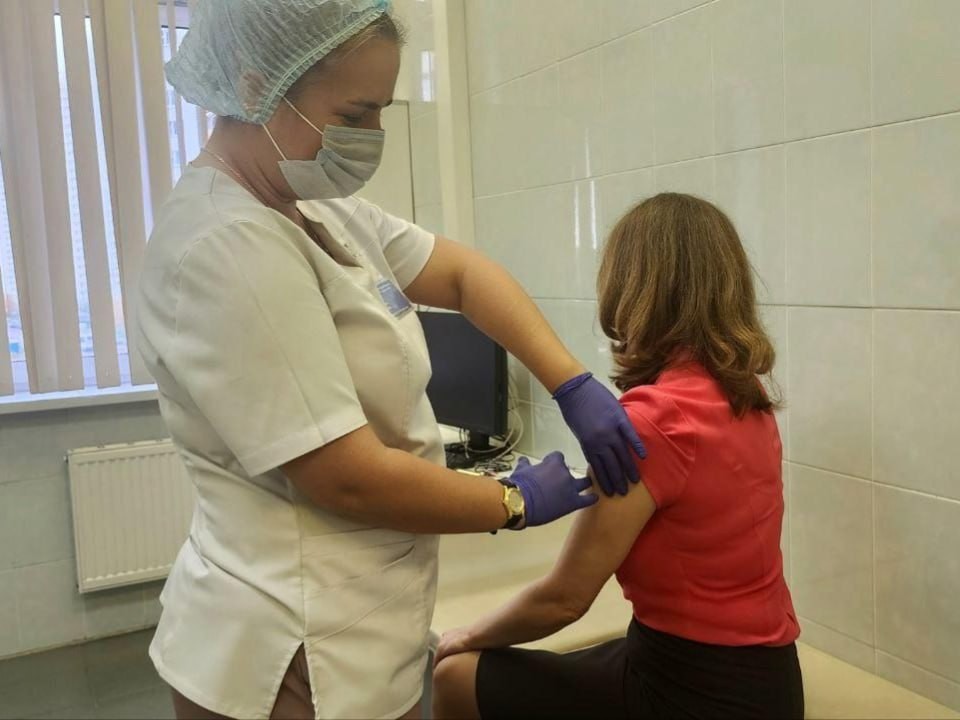 Для защиты от гонконгского гриппа: какая вакцина снизит риск опасных осложнений