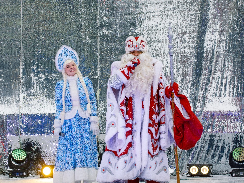Лотошинцев пригласили на экопрогулки, мастер-классы и встречи с Дедом Морозом в парке