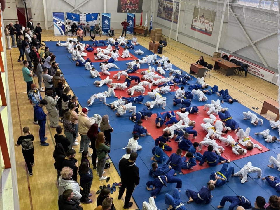 Дед Мороз поздравил дзюдоистов на новогоднем турнире в Дмитрове