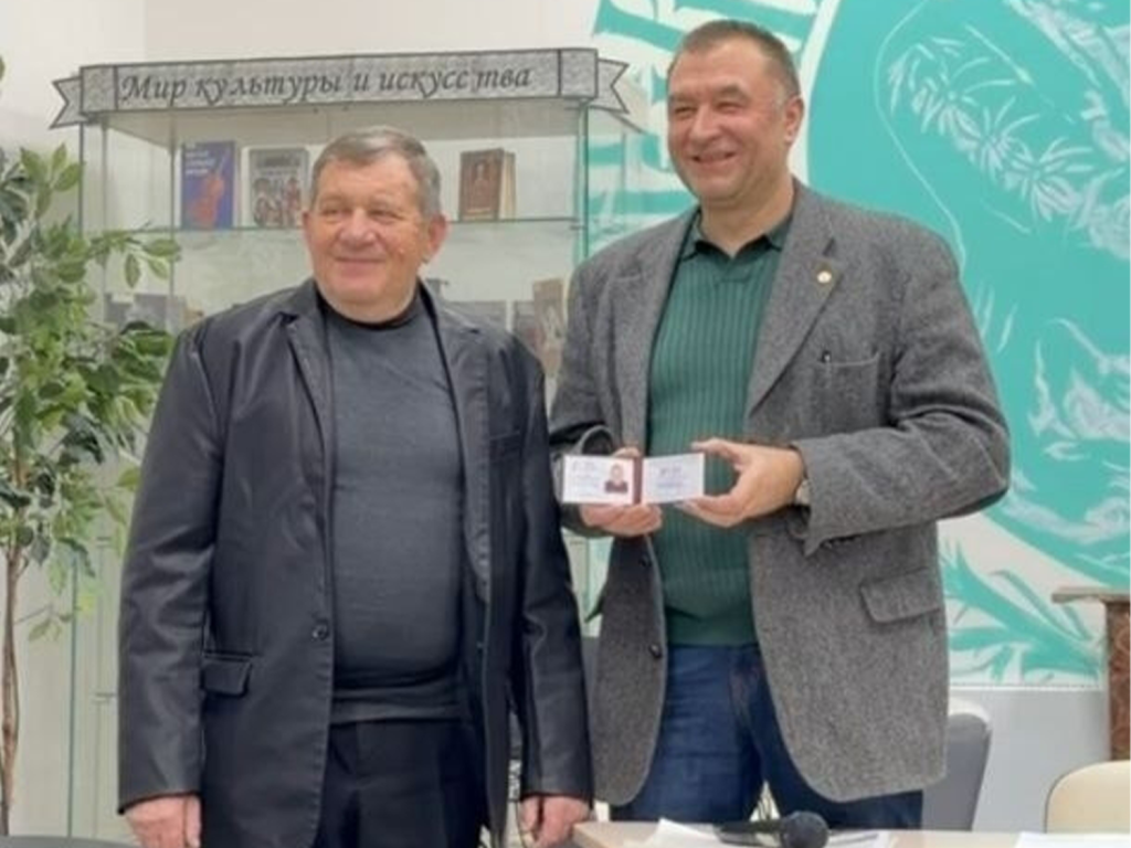 Зарайский поэт Владимир Феклин стал членом Союза писателей России