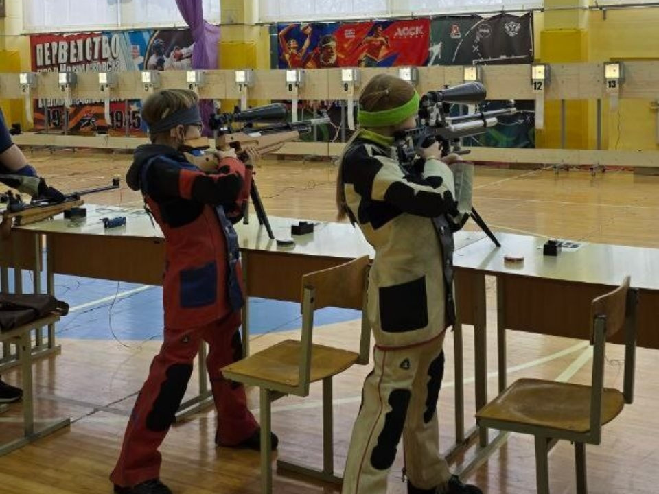 Три золотые награды привезли домодедовцы с первенства по пулевой стрельбе