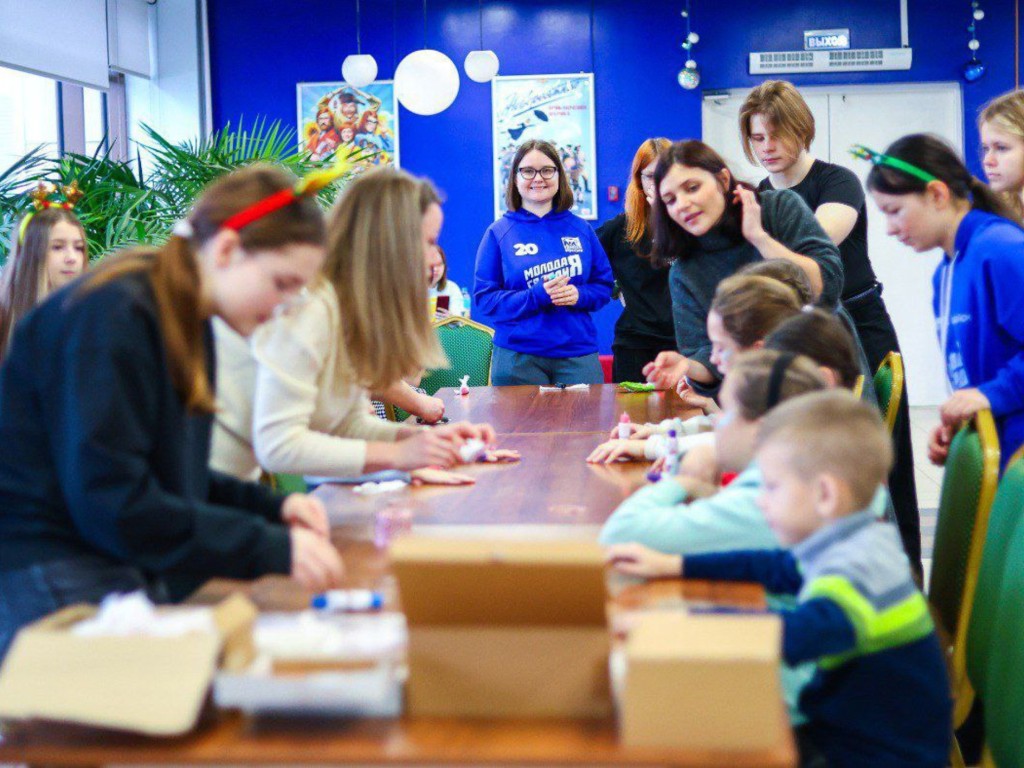 Особенные дети Шатуры сделали своими руками свечи