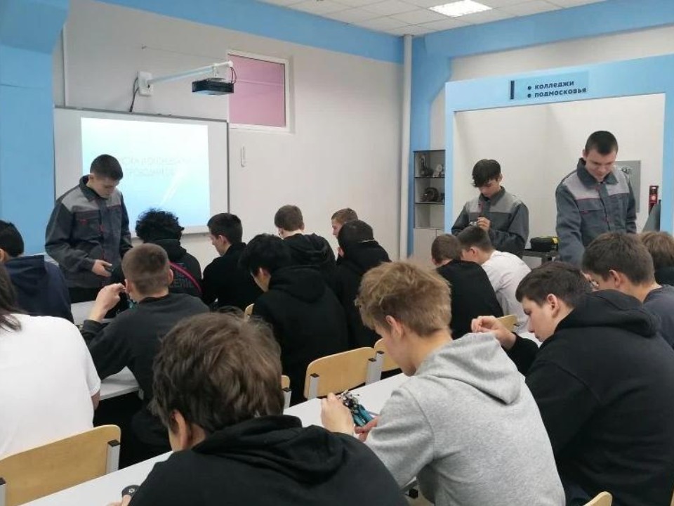 Заряженные на успех: как будущие энергетики Павловского Посада отметили профессиональный праздник