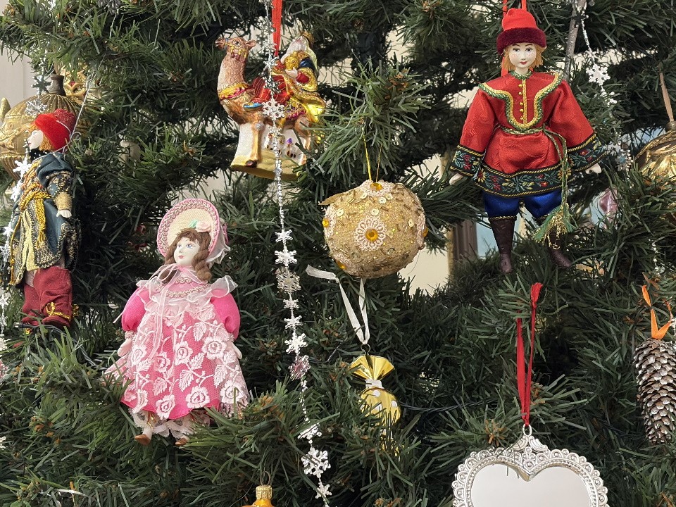 Жители Лосино-Петровского могут подарить детям «Рождественское чудо»