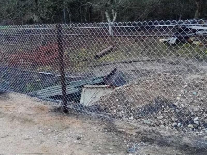 Ваш забор — не граница: в Лобанове пресекли попытку приватизировать берег реки Северки