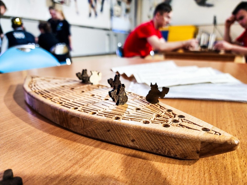 Студенты и школьники испытали дух древних торговцев на фестивале «Из варяг в греки» в Пущине