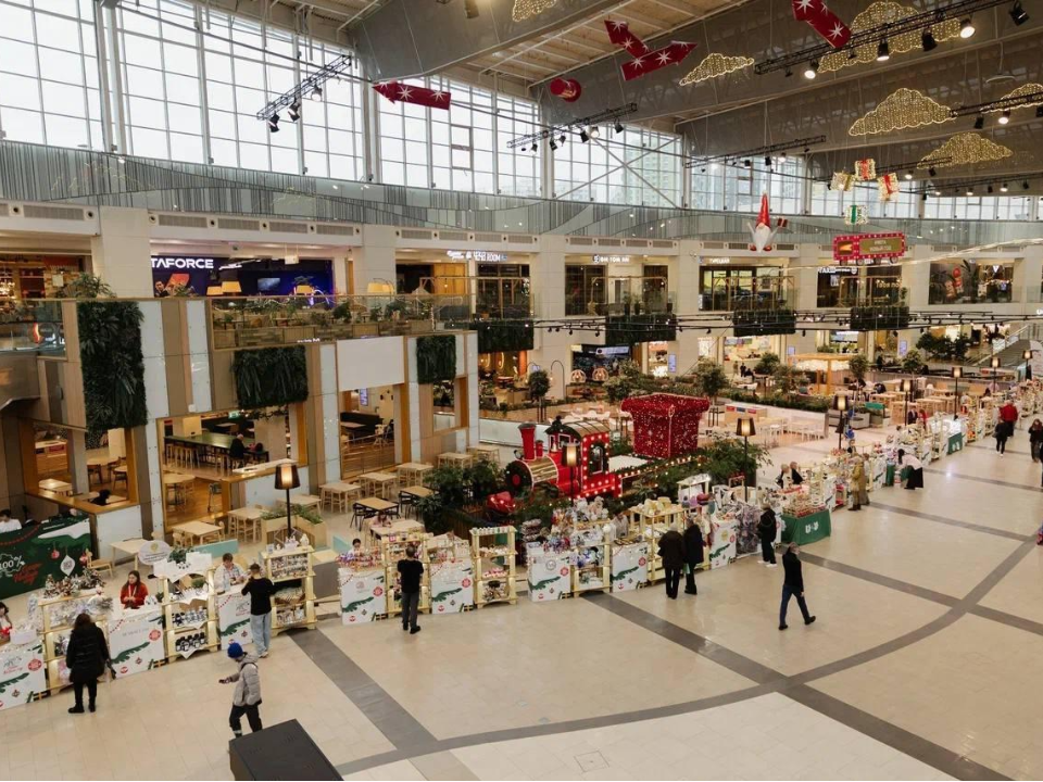 Новогодние подарки без маркетплейсов: в Химках состоялась новогодняя ярмарка региональных брендов