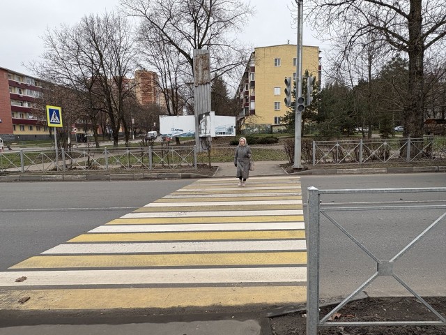 На перекрестке Спортивной и Строителей в Селятине включили светофор