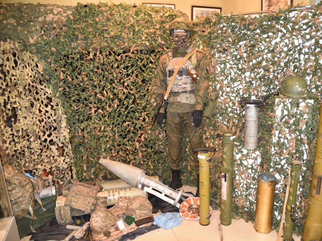 Школьники Лотошина встретились с ветеранами СВО на уроке в музее