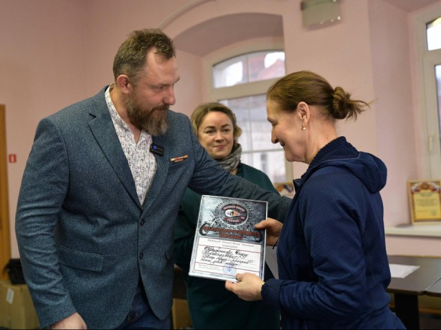 Маскировочные сети и медикаменты: дмитровские волонтеры собрали новую партию гумпомощи для бойцов СВО