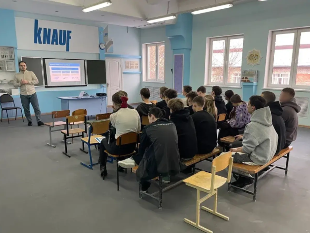 В Сергиевом Посаде прокачали будущих строителей: студентам показали новые материалы и современные методы монтажа