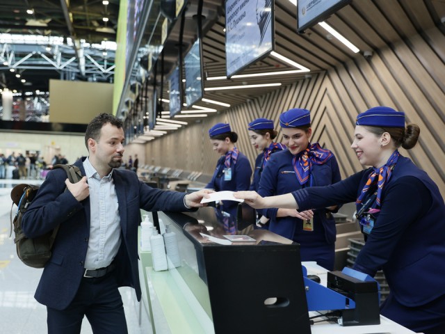 Глава Лобни поздравила жителей города – работников авиационной отрасли