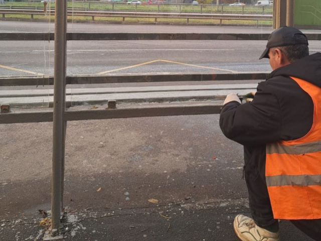 В Люберцах за месяц отремонтировали 15 остановок, поврежденных вандалами