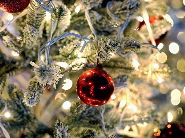 Новогоднее волшебство своими руками: для жителей округа организуют праздничный мастер-класс