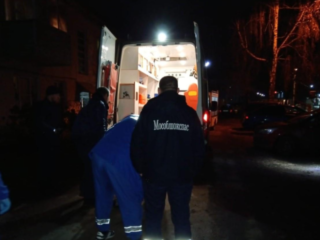 Экстренный вызов в Кашире превратился в совместную операцию: как медики и спасатели помогли женщине в тяжелом состоянии